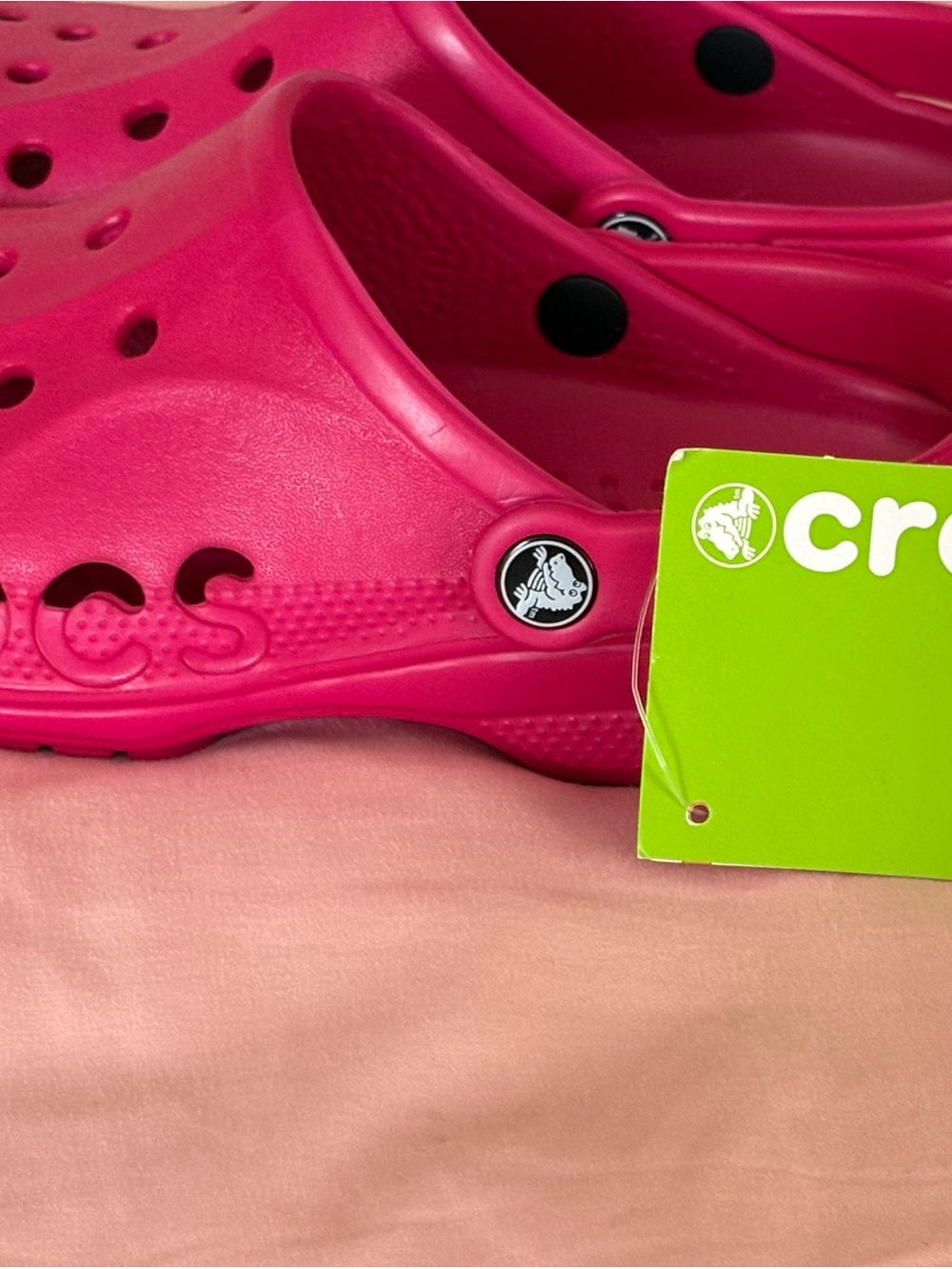 CROCS Classic Clog in Hot Pink